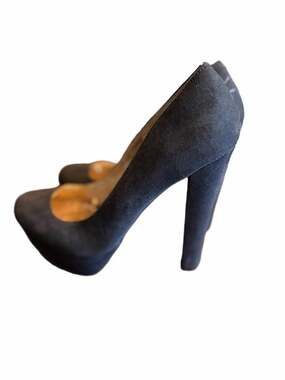 Shi by Journeys Black Suede Platform Pumps